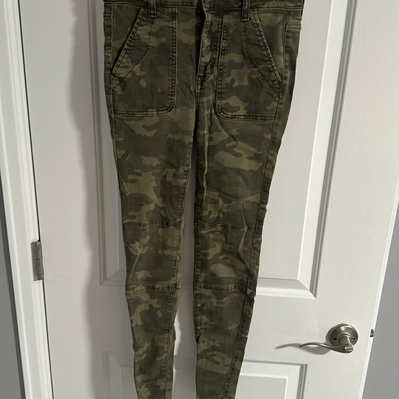 American Eagle Outfitters Denim - American Eagle Camo High Rise Jegging